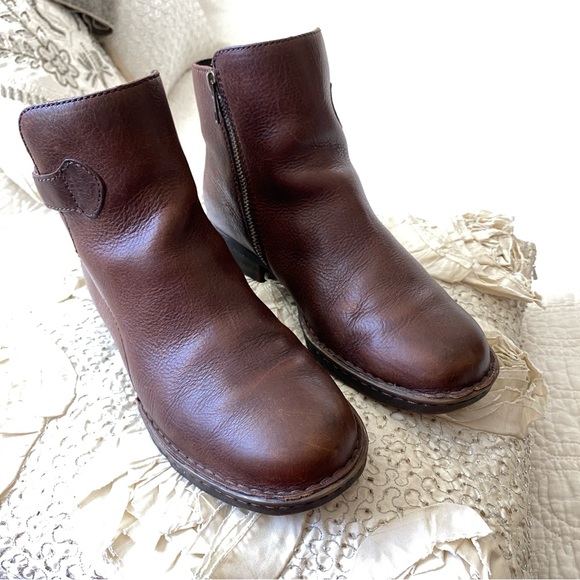 Born Brown Leather Ankle Boots Zip Up Sides Size 8 - Picture 13 of 16
